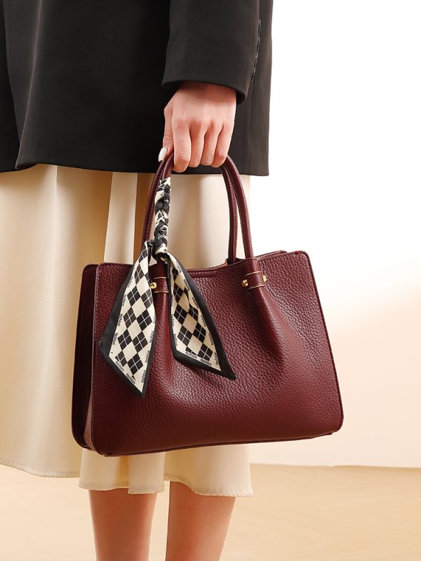 Women's Elegant Synthetic Leather Handbag - Convertible Shoulder Bag or Clutch, Open Top Everyday & Formal Purse Black/Muted Gray/Beige/Wine Red - European Collection Women's Luxury Wallet, Ladies Handbags, Detachable Strap Feature, Oiledged Finish
