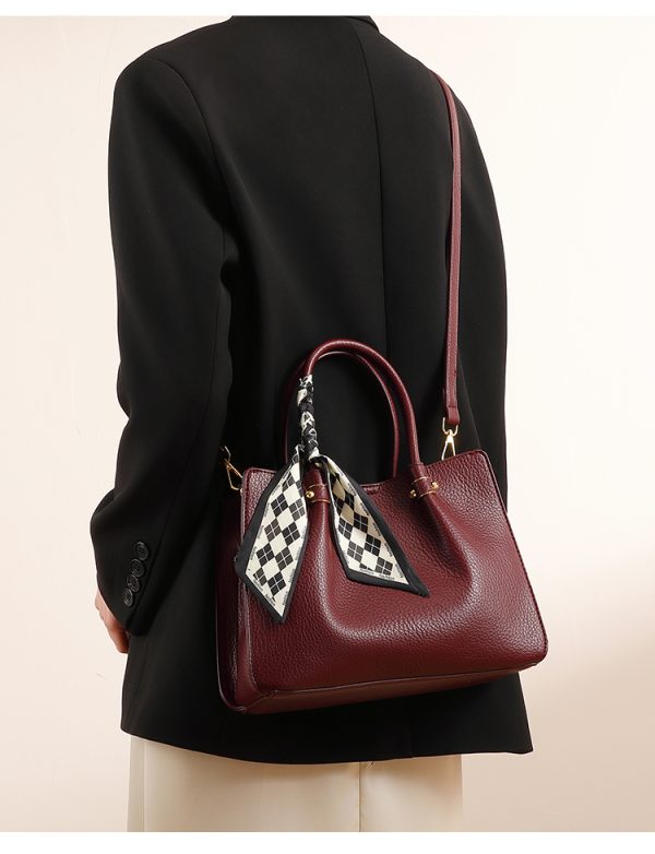 Women's Elegant Synthetic Leather Handbag - Convertible Shoulder Bag or Clutch, Open Top Everyday & Formal Purse Black/Muted Gray/Beige/Wine Red - European Collection Women's Luxury Wallet, Ladies Handbags, Detachable Strap Feature, Oiledged Finish - Image 12