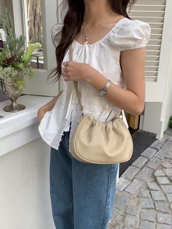 Trendy Pleated Tote Bag for Women, New Summer Fashion 2025, Versatile Handbag for Ladies, Elegant Pleated Tote Bag for Women - Stylish Summer Fixed Shoulder Strap, Featuring a Magnetic Closure, Lined with Polyester, Available in Various Solid Colors (White/Black/Brown/Beige/Light Blue), Suitable for Both Casual And Formal Occasions, Multifunctional Carry Bag, Fashionable Handbag, with a Smooth Texture.