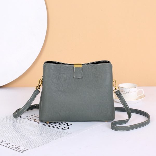 Elegant Women'S Crossbody Bag with Adjustable Strap, Golden-Tone Hardware & Canvas Lining - Light Blue & Beige Options for Casual or Formal Occasions, Versatile Shoulder Bag, Sophisticated Design, Smooth Texture - Image 6